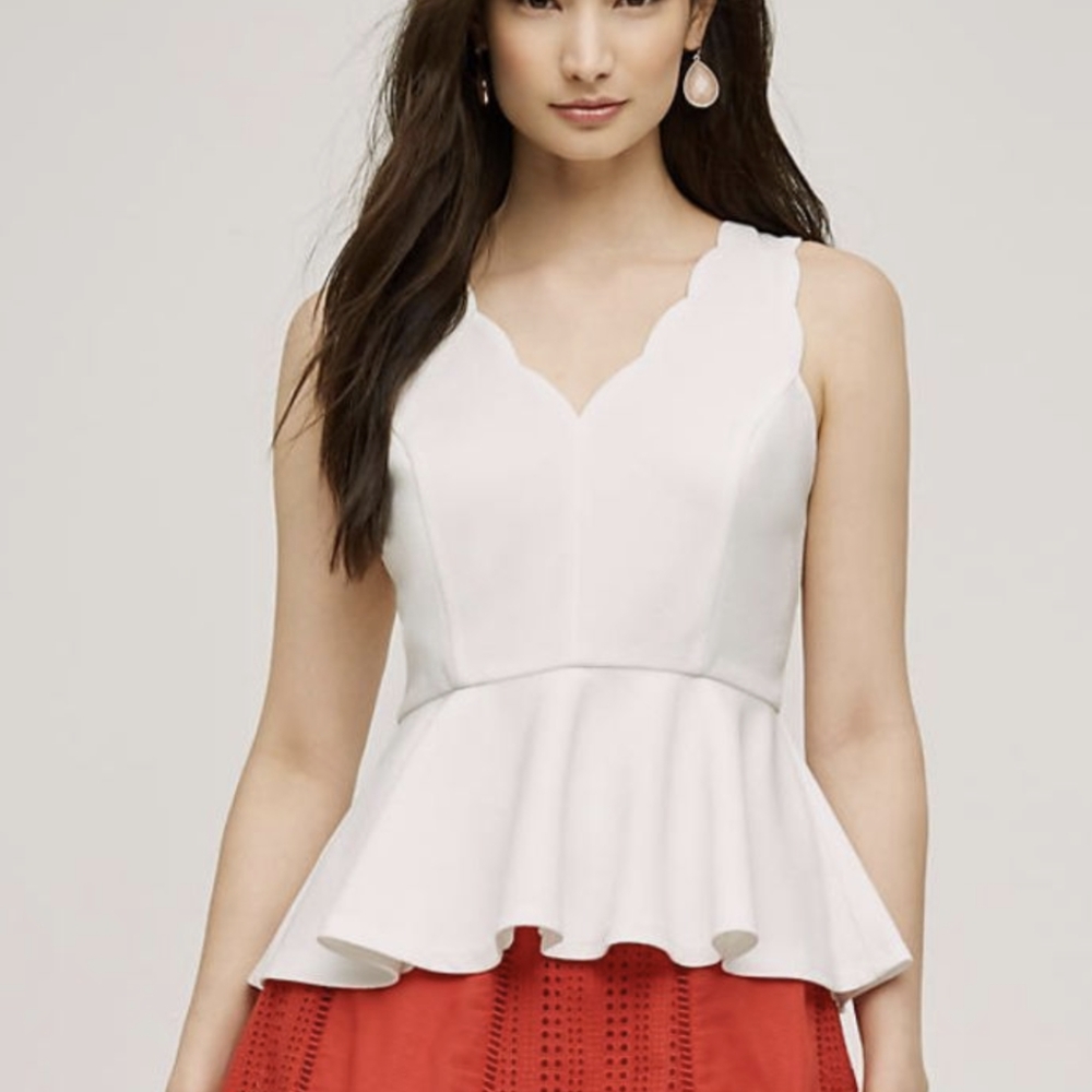 ✨5/$25✨ Anthropologie scallop white peplum top